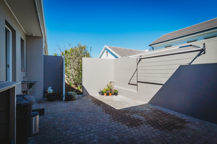 3 Bedroom Property for Sale in Kraaibosch Country Estate Western Cape